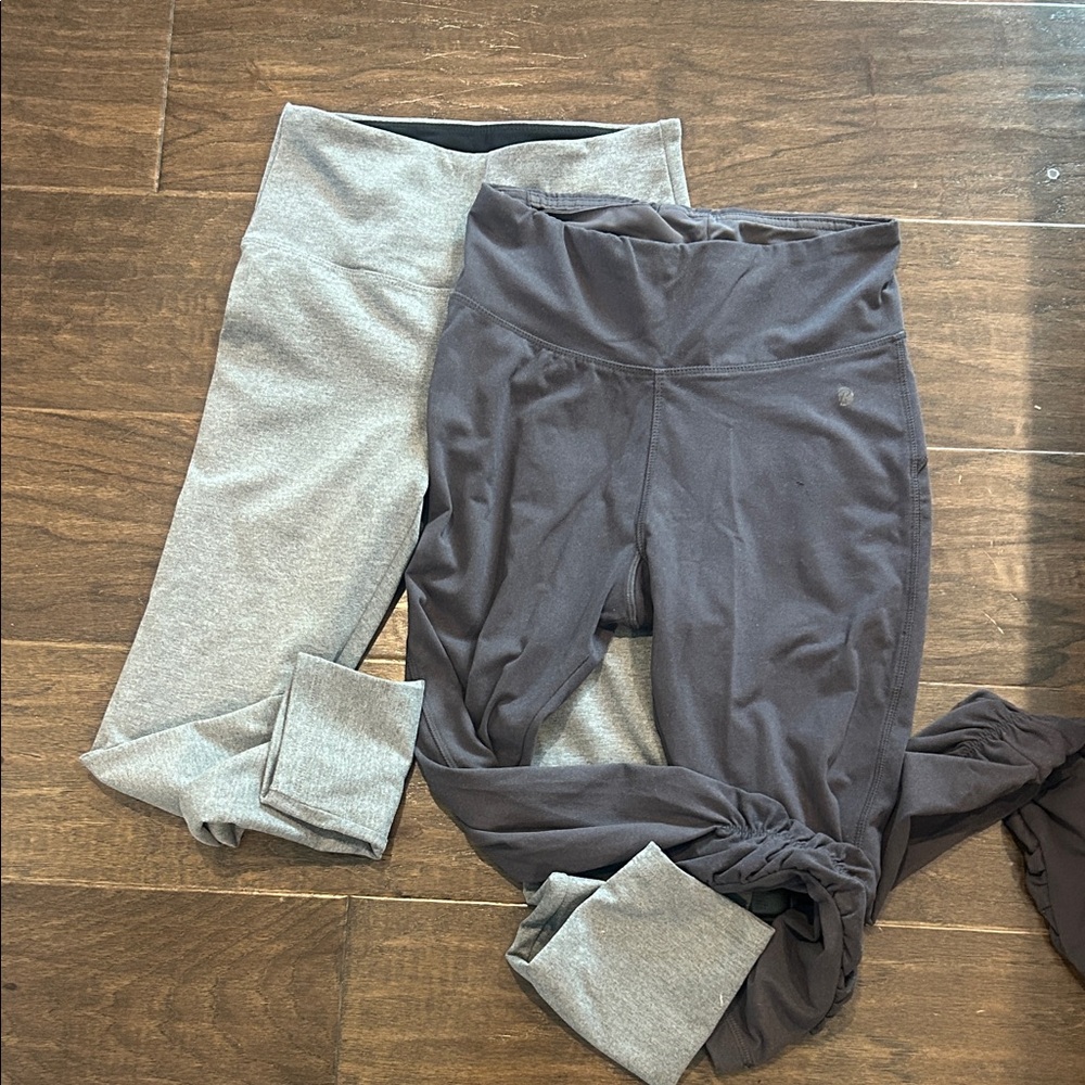 Bundle/lot of 2 Bally leggings SM